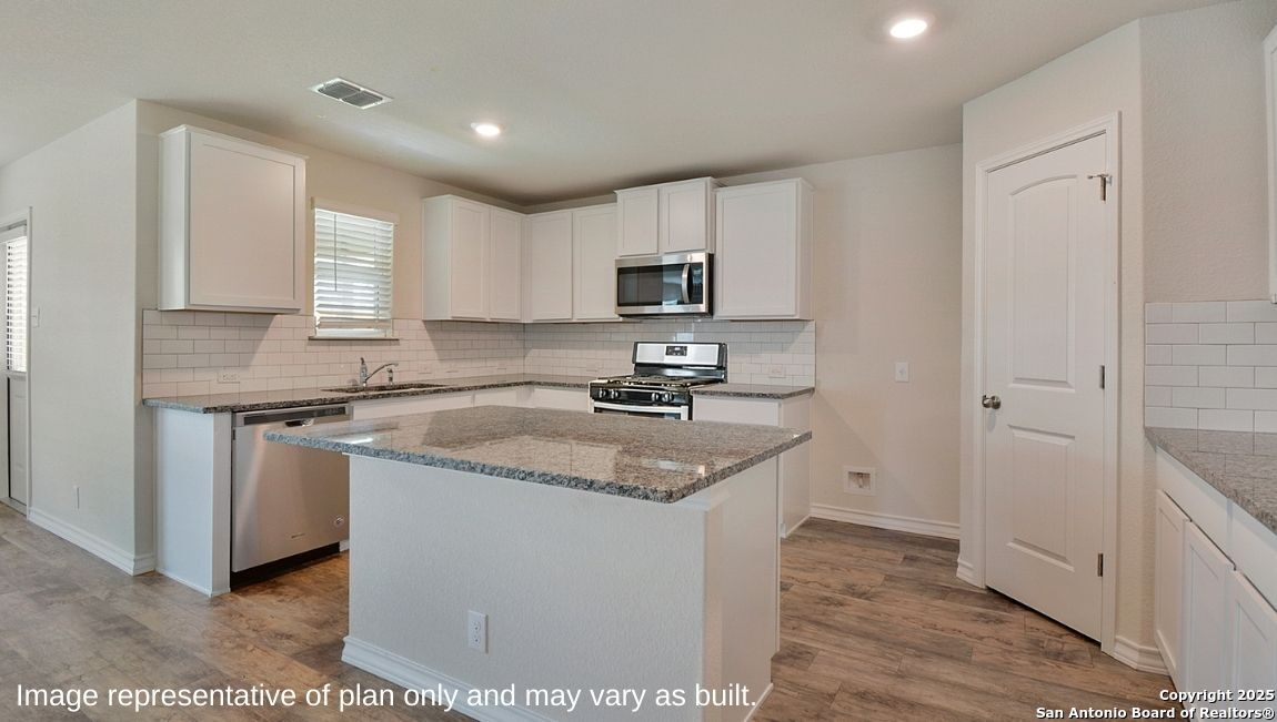 14633 Clay Rdg Run San Antonio, TX 78253 - Photo 7 of 53
