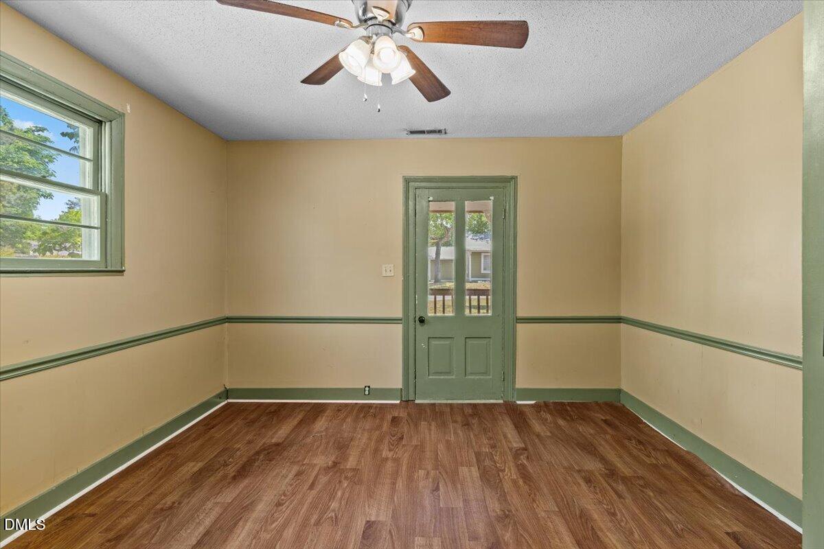 206 West Garner Road Garner, NC 27529 - Photo 20 of 32 23-206 W Garner Rd