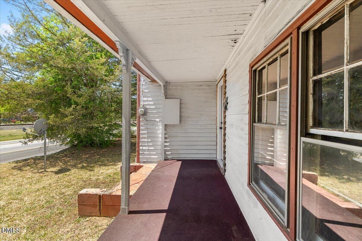 206 West Garner Road Garner, NC 27529 - Photo 3 of 32 04-206 W Garner Rd