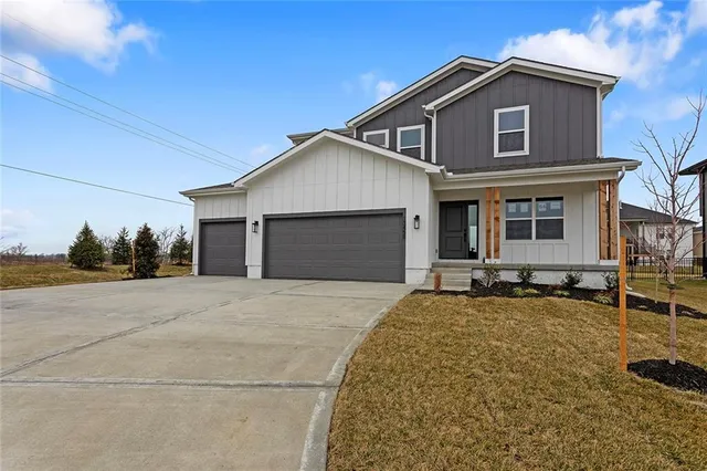 $599,950 | 13458 West 179th Terrace, Overland Park, KS 66013