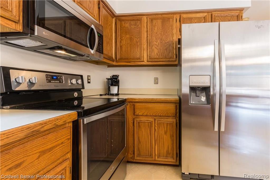 19 Sugar Pine Road Rochester Hills, MI 48309 - Photo 16 of 35