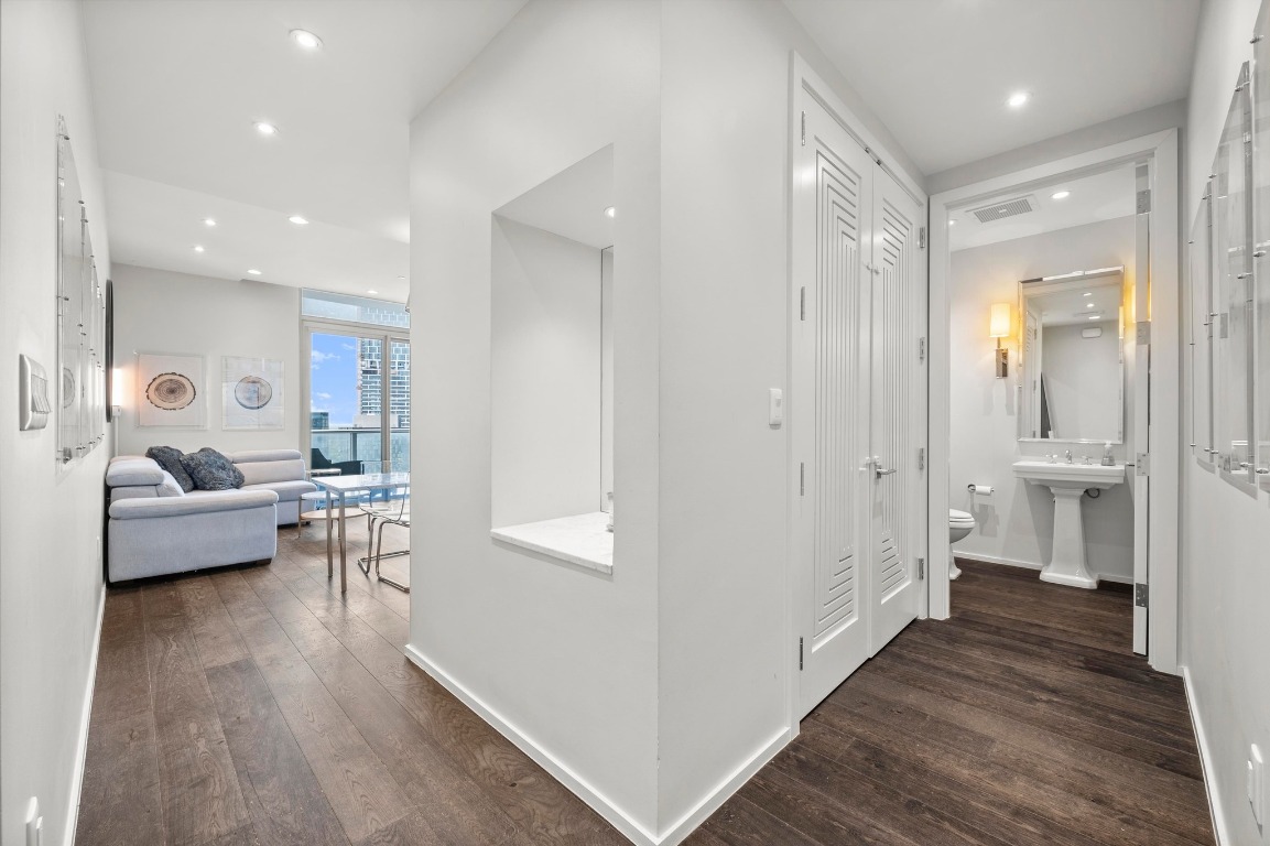 200 Congress Avenue, Unit 33BB Austin, TX 78701 - Photo 18 of 35