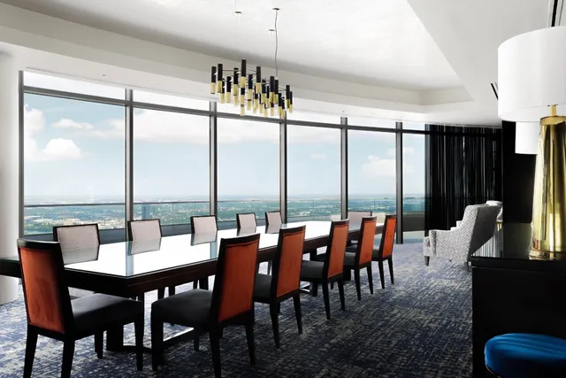 $975,000 | 200 Congress Avenue, Unit 33BB, Austin, TX 78701