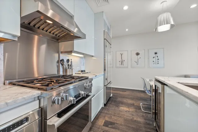 $975,000 | 200 Congress Avenue, Unit 33BB, Austin, TX 78701