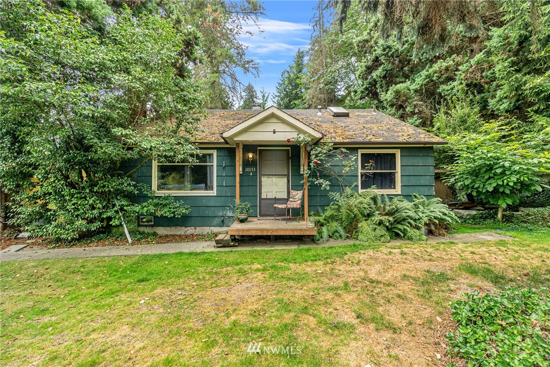 10133 West Riverside Drive Bothell, WA 98011 - Photo 1 of 25