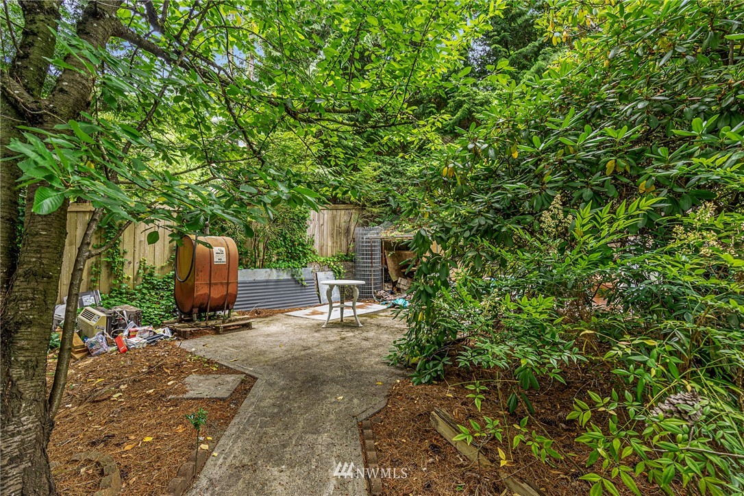 10133 West Riverside Drive Bothell, WA 98011 - Photo 3 of 25