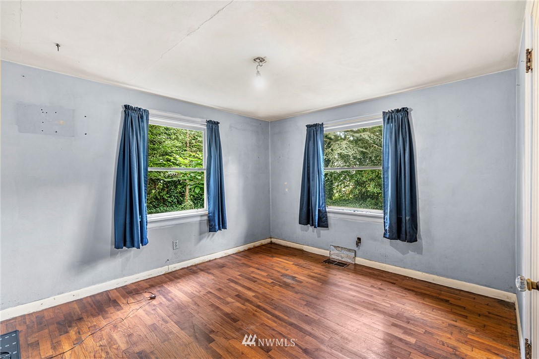 10133 West Riverside Drive Bothell, WA 98011 - Photo 22 of 25