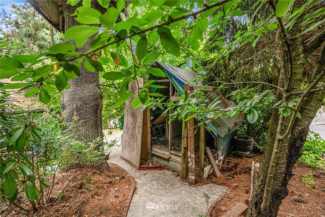 10133 West Riverside Drive Bothell, WA 98011 - Photo 5 of 25