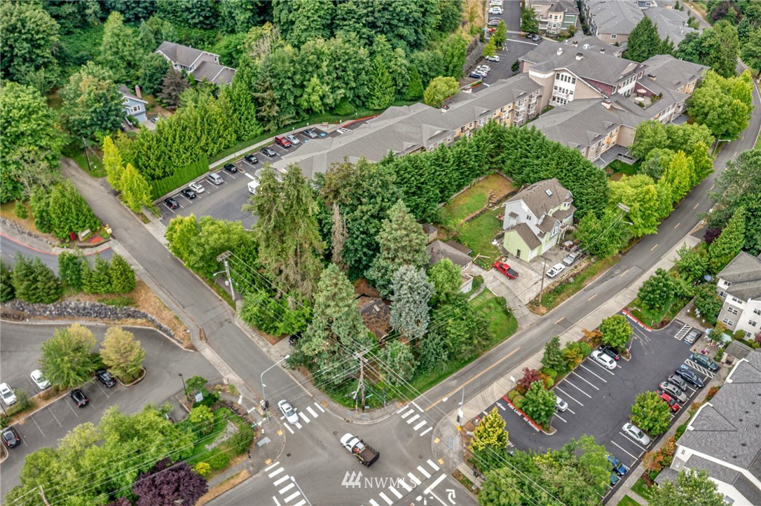 10133 West Riverside Drive Bothell, WA 98011 - Photo 8 of 25