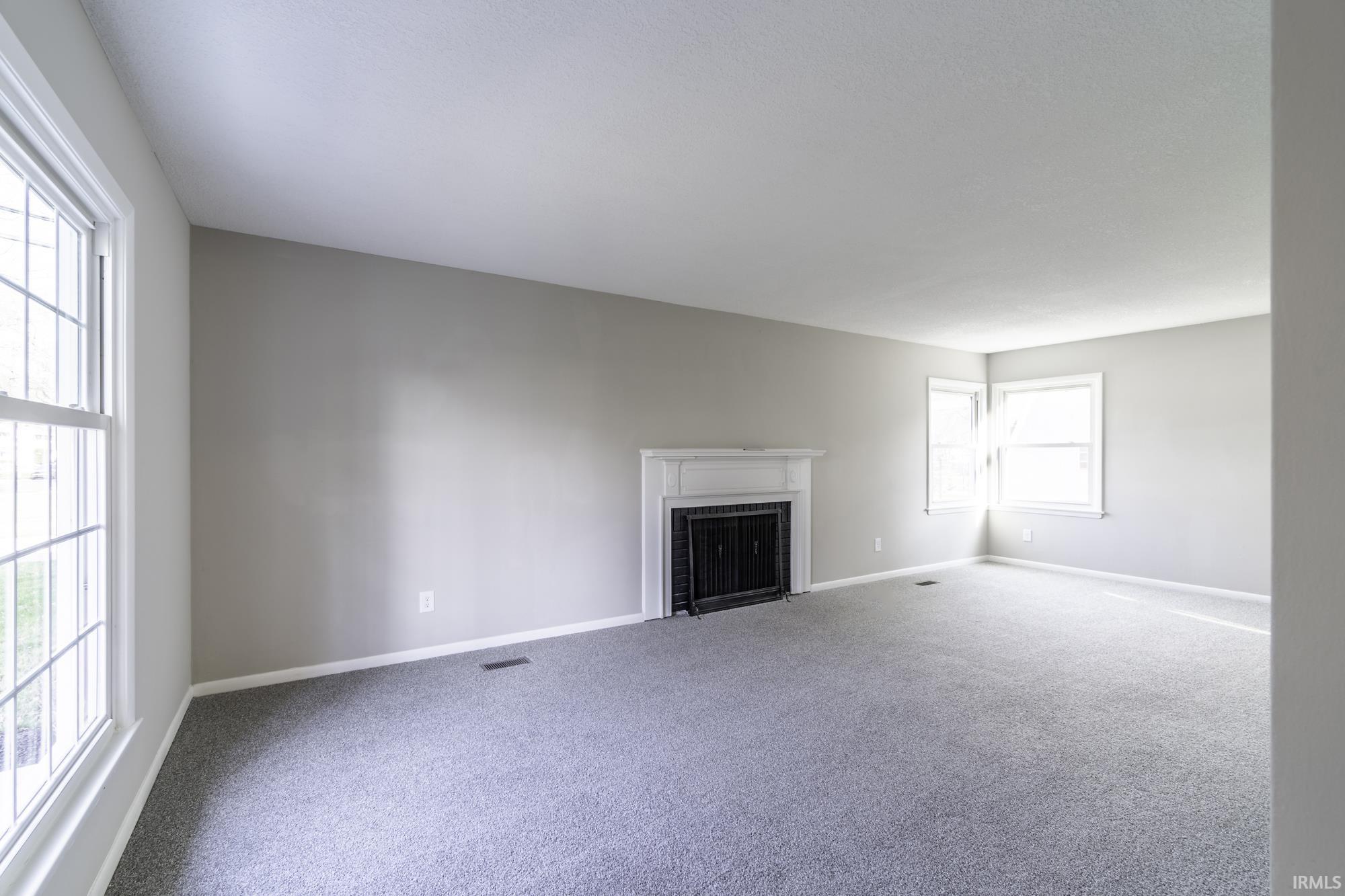 6808 Forest View Drive Fort Wayne, IN 46815 - Photo 2 of 36