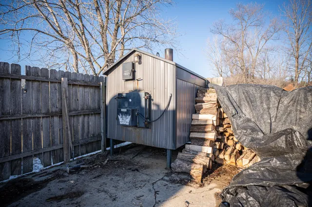 $465,000 | 9304 Ellis Road, Fenton, IL 61251