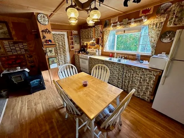 $160,000 | 3755 Gee Hill Road, Royalton, VT 05068