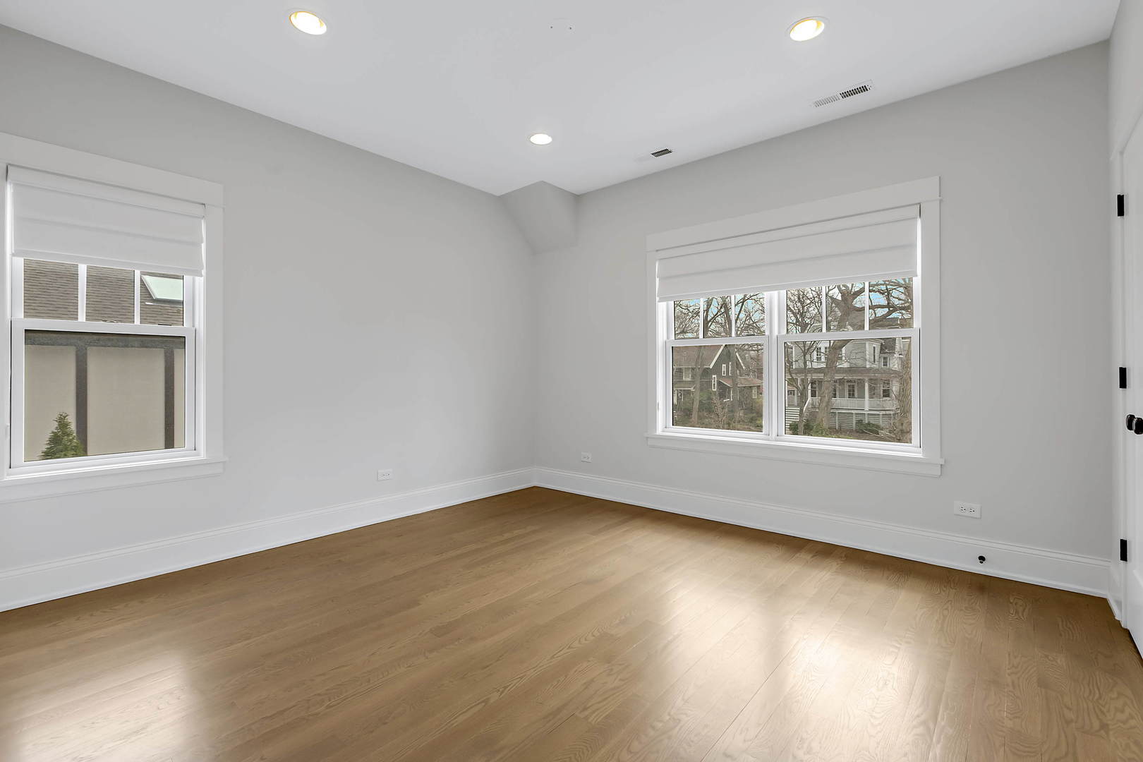 1432 Gregory Avenue Wilmette, IL 60091 - Photo 18 of 48