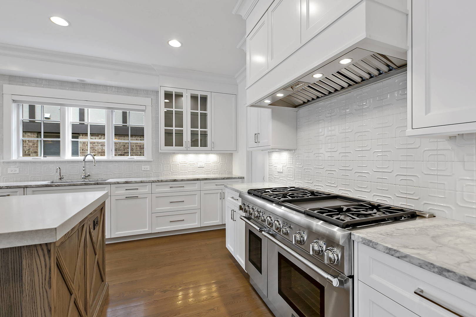 1432 Gregory Avenue Wilmette, IL 60091 - Photo 7 of 48