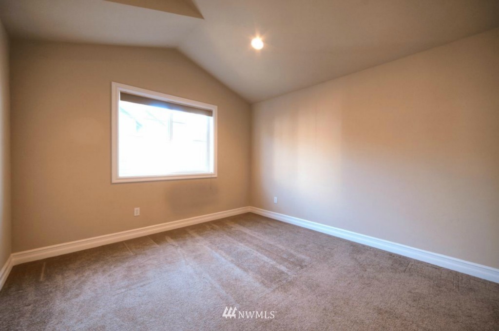 933 North 97th Street, Unit A Seattle, WA 98103 - Photo 4 of 9 Gallery Image 4