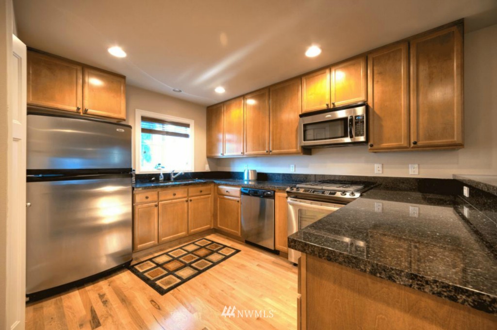 933 North 97th Street, Unit A Seattle, WA 98103 - Photo 6 of 9 Gallery Image 6