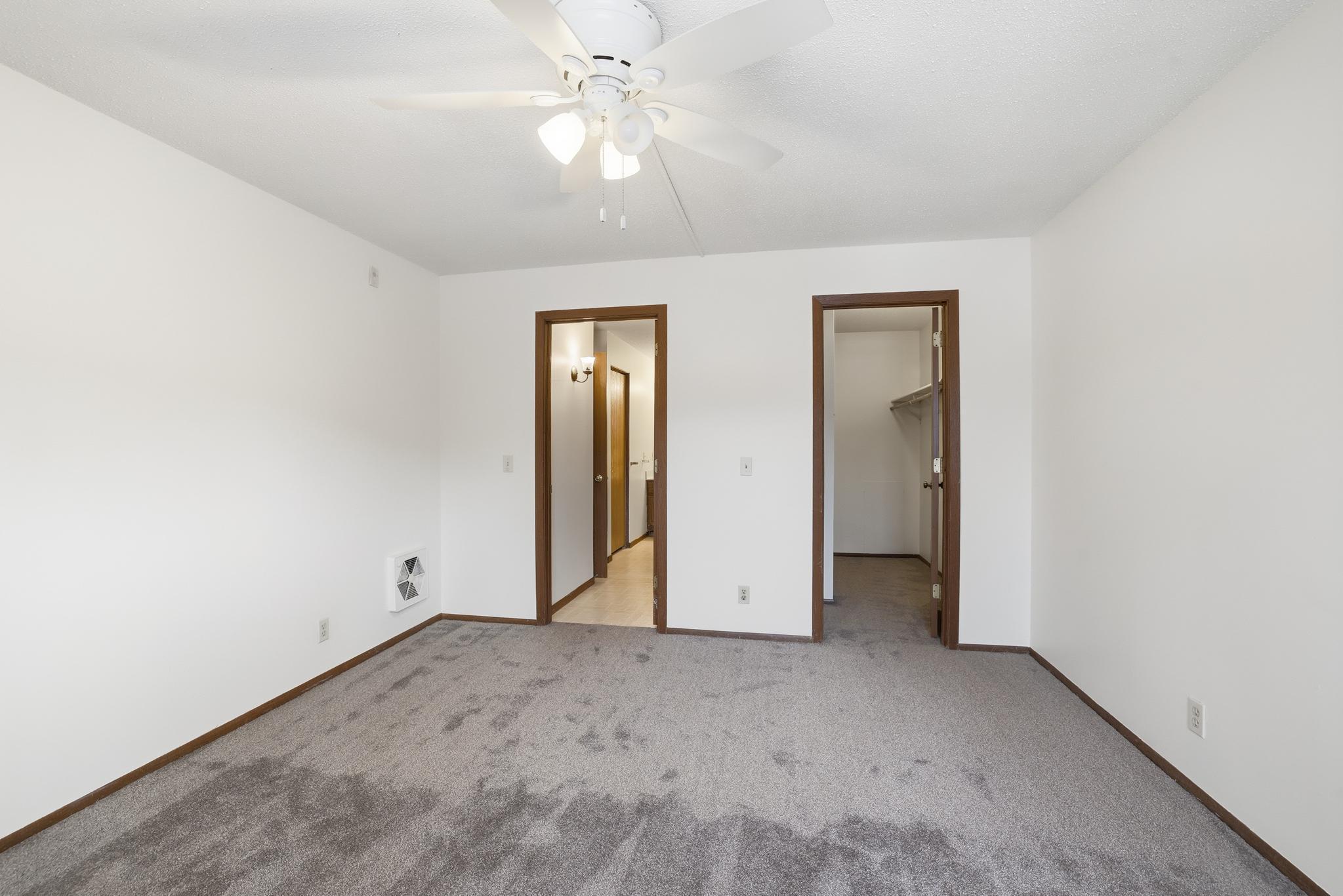 10441 Greenbrier Road, Unit 120 Minnetonka, MN 55305 - Photo 11 of 22