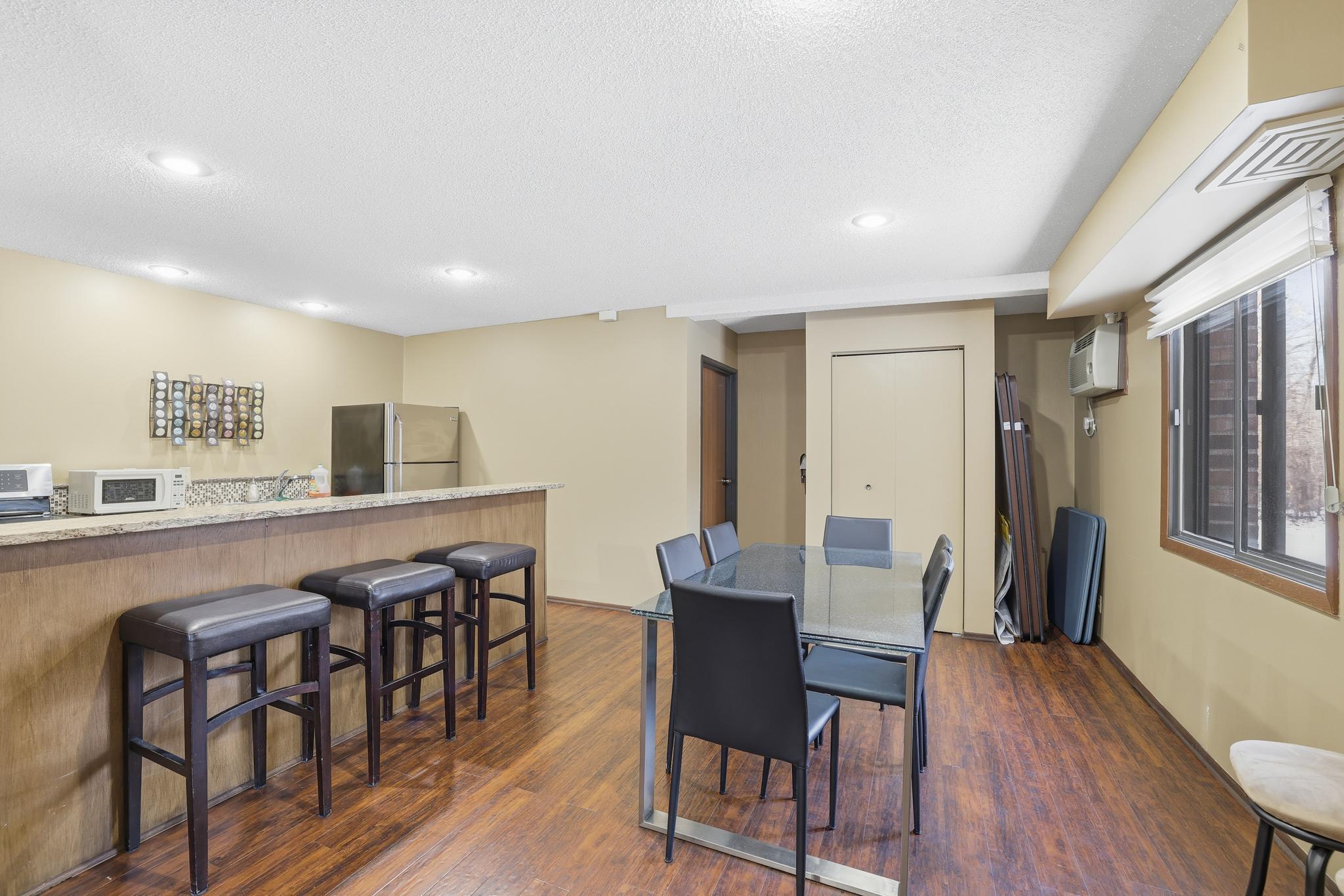 10441 Greenbrier Road, Unit 120 Minnetonka, MN 55305 - Photo 14 of 22