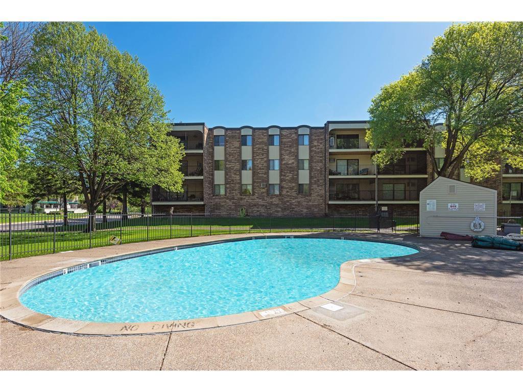 10441 Greenbrier Road, Unit 120 Minnetonka, MN 55305 - Photo 17 of 22