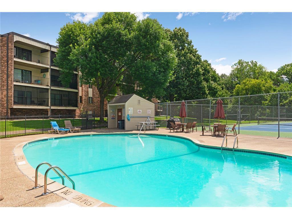 10441 Greenbrier Road, Unit 120 Minnetonka, MN 55305 - Photo 18 of 22