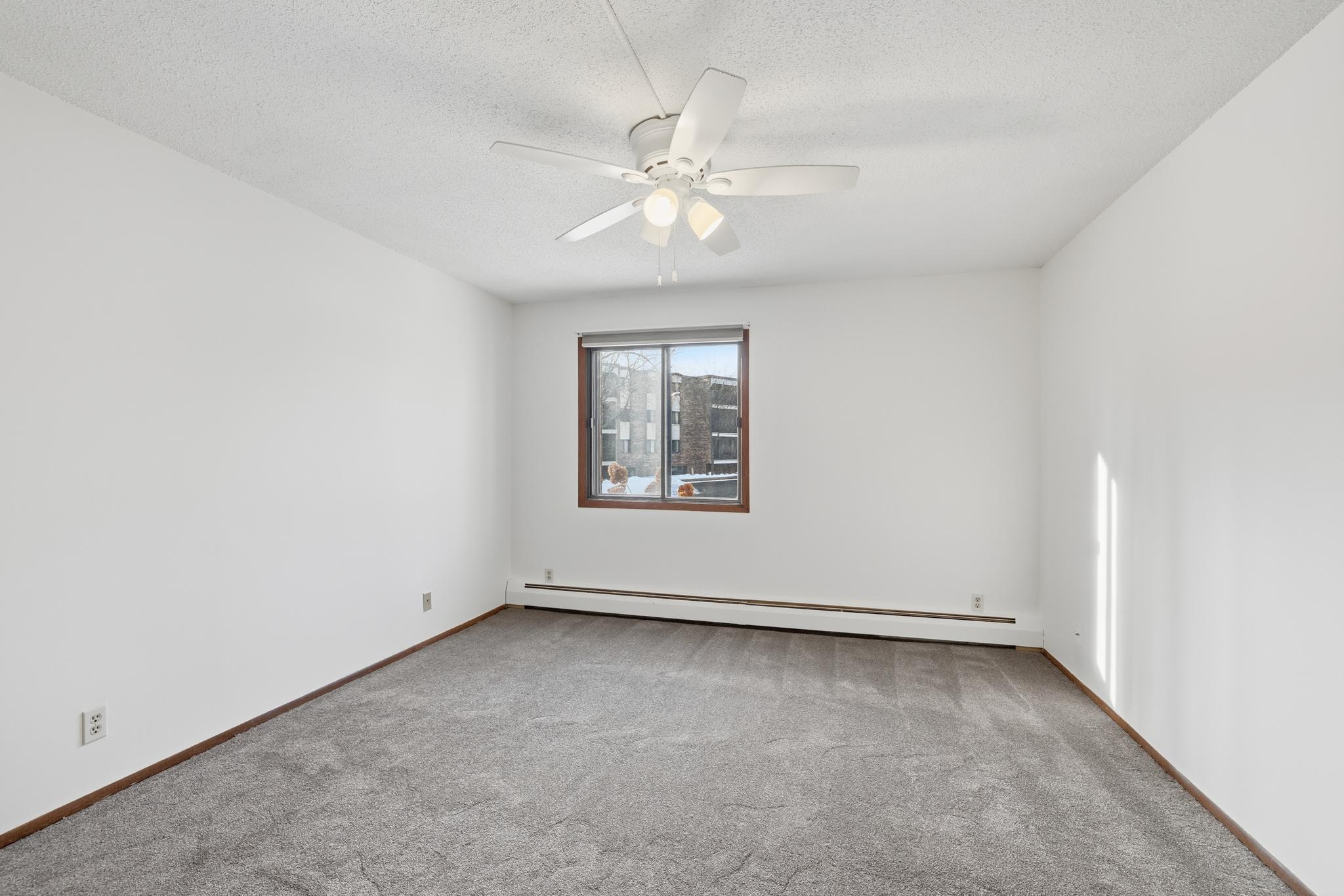 10441 Greenbrier Road, Unit 120 Minnetonka, MN 55305 - Photo 10 of 22