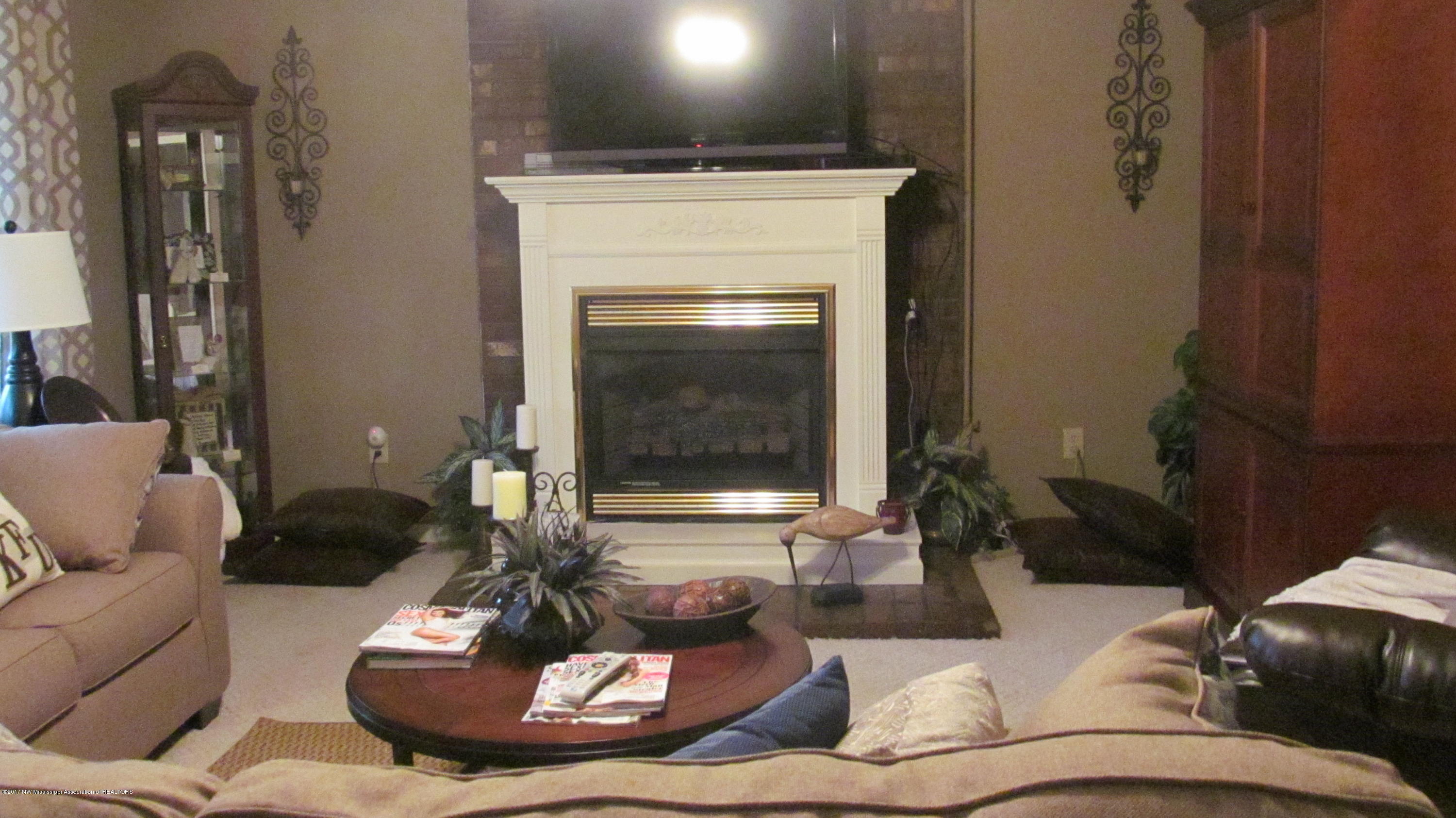 2355 Grant Road Batesville, MS 38606 - Photo 2 of 12 IMG_2476