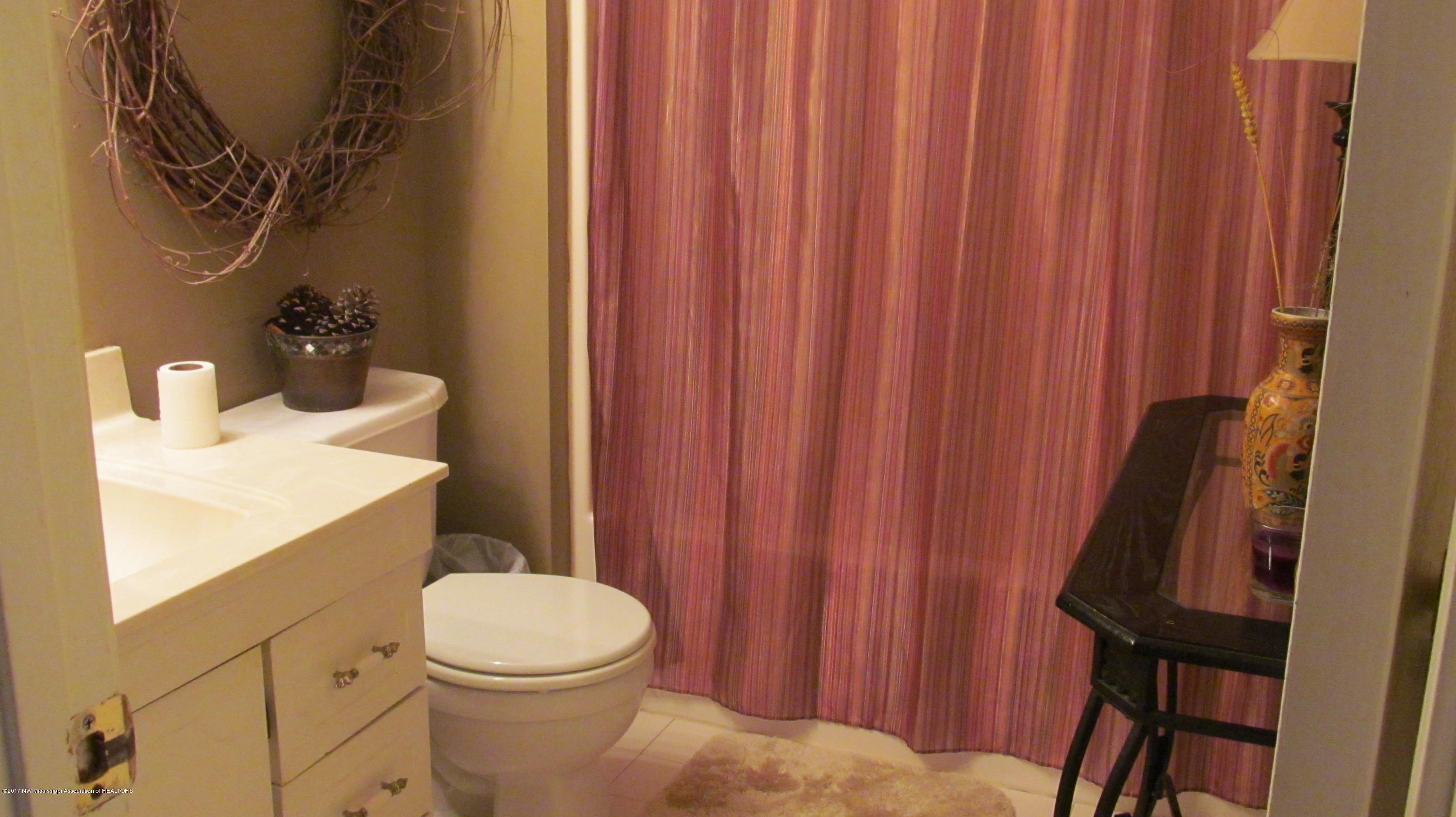 2355 Grant Road Batesville, MS 38606 - Photo 9 of 12 IMG_2479