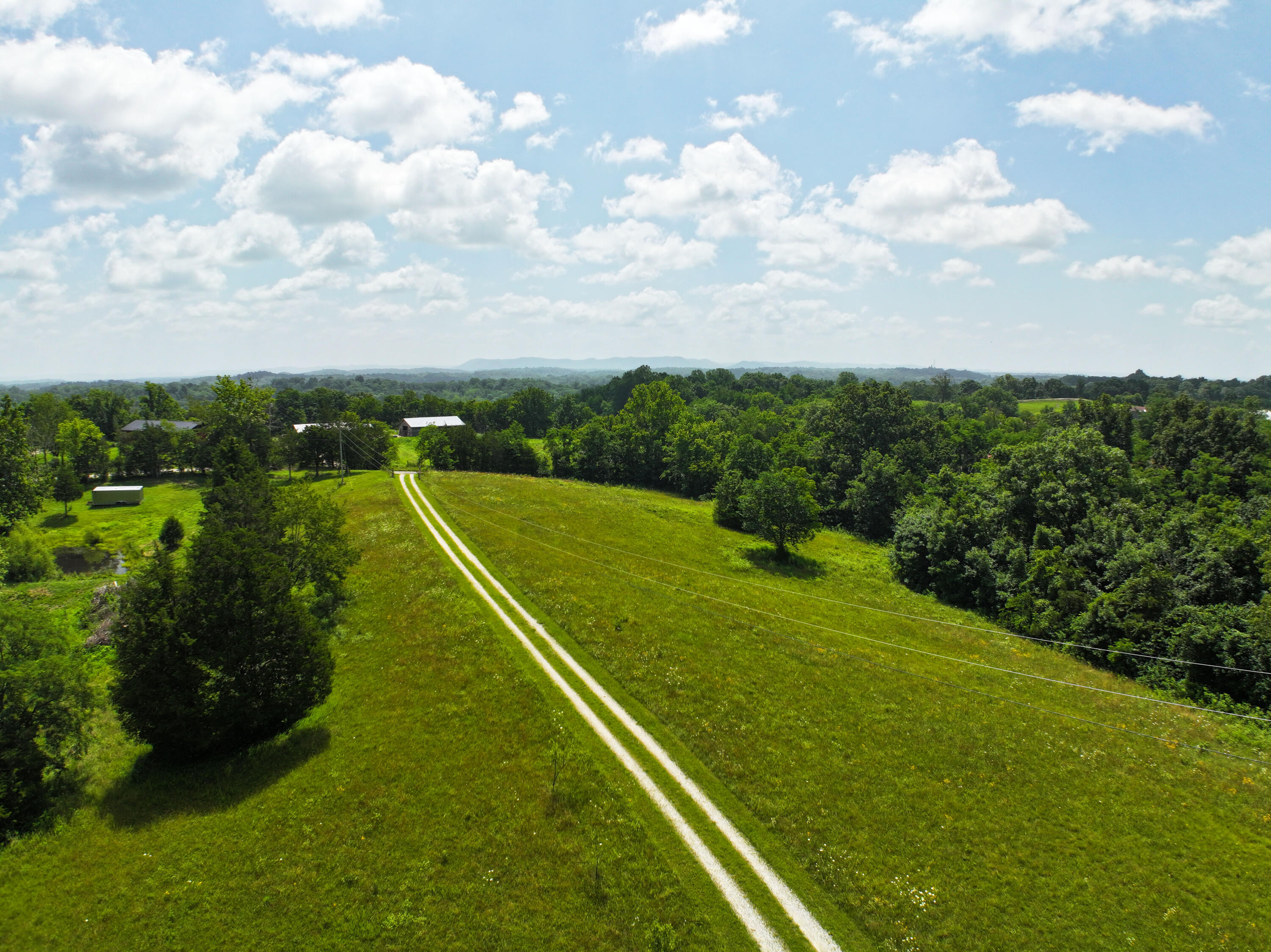 975 Red River Road Irvine, KY 40336 - Photo 71 of 71 The driveway