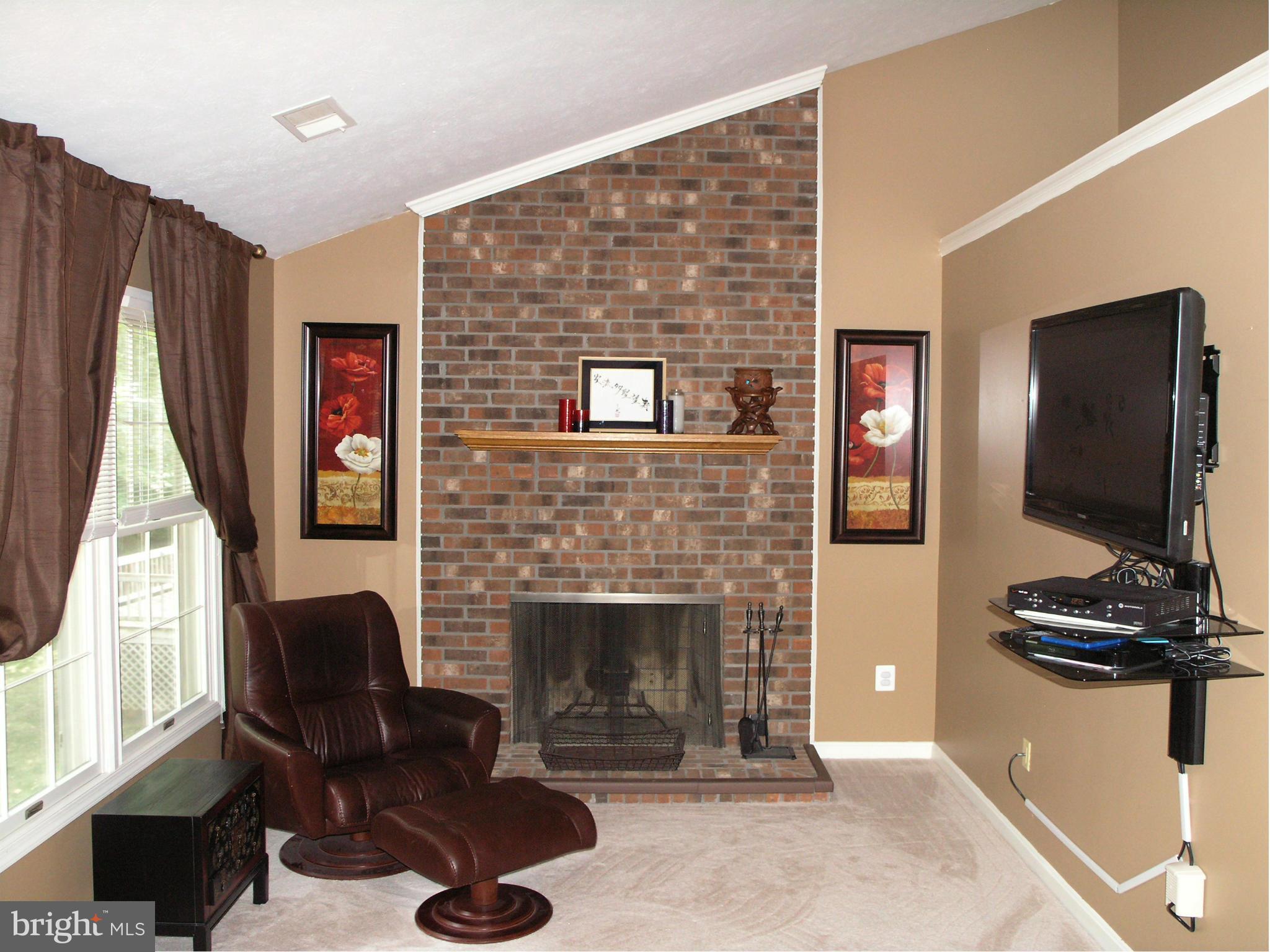 29 Rutherford Circle Sterling, VA 20165 - Photo 14 of 30 Bedroom (Master)