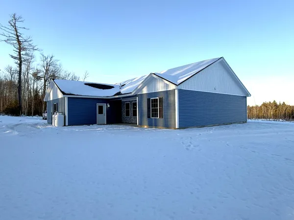 $399,900 | 3 Elmwood Drive, Lisbon, ME 04250