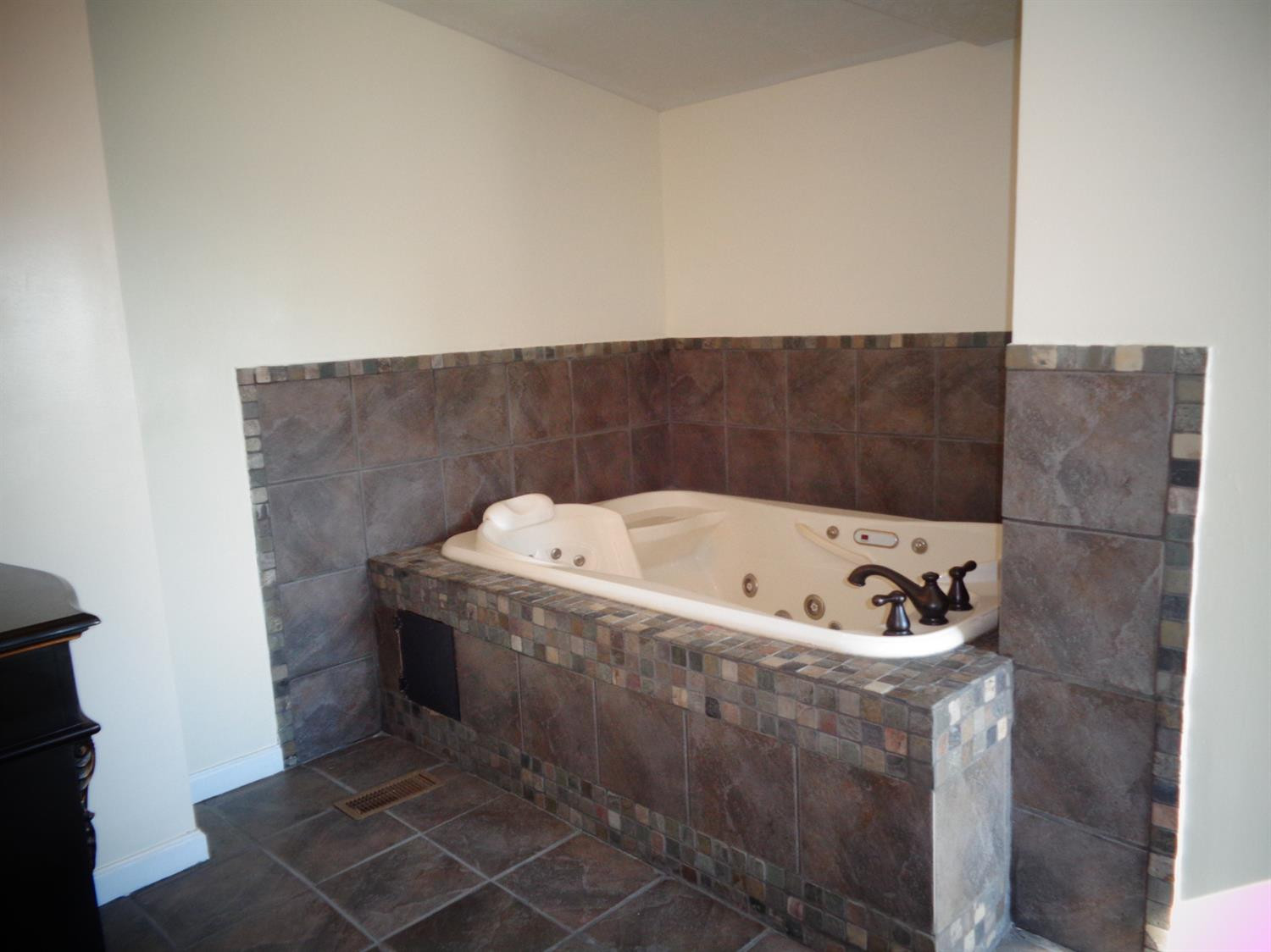8550 Ironworks Road Winchester, KY 40391 - Photo 11 of 12 Photo 11