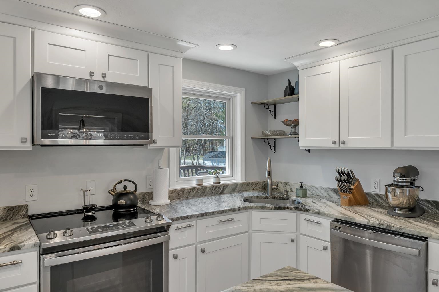165 Old Bay Road New Durham, NH 03855 - Photo 10 of 34 Gallery Image 10