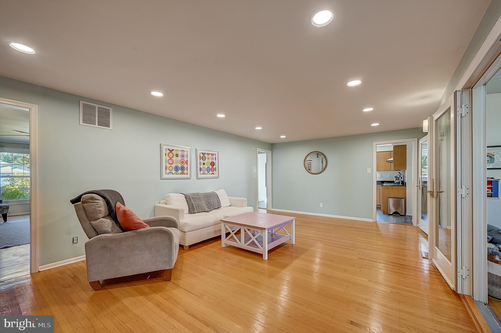 8 Ramsgate Road Cherry Hill, NJ 08003 - Photo 10 of 47