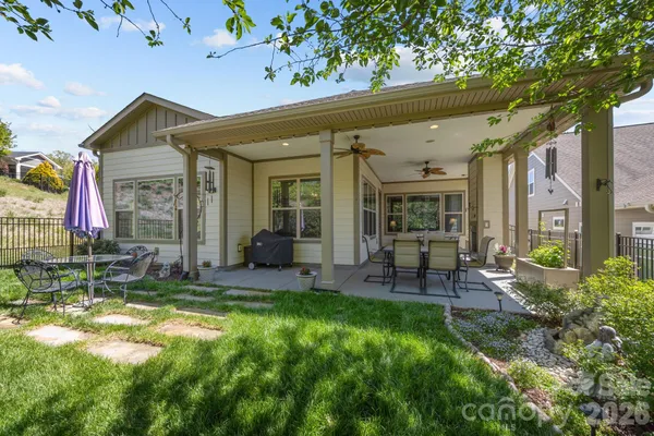 $700,000 | 620 Tallulah Falls Drive, Denver, NC 28037