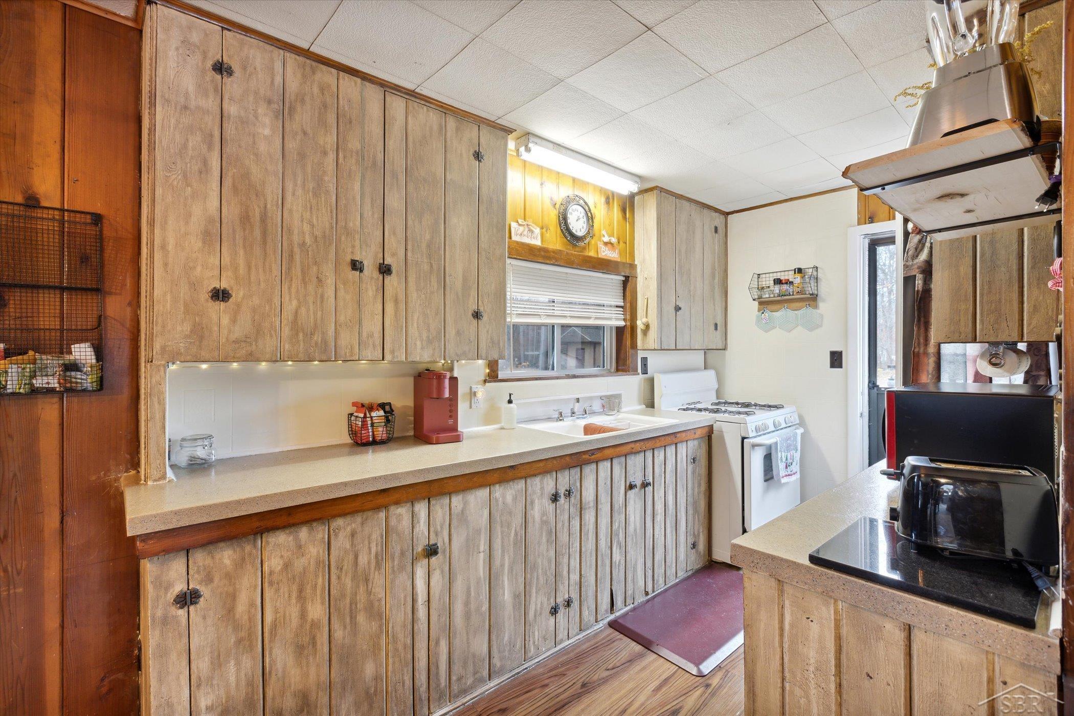 11221 East Valley Road Mount Pleasant, MI 48858 - Photo 13 of 27