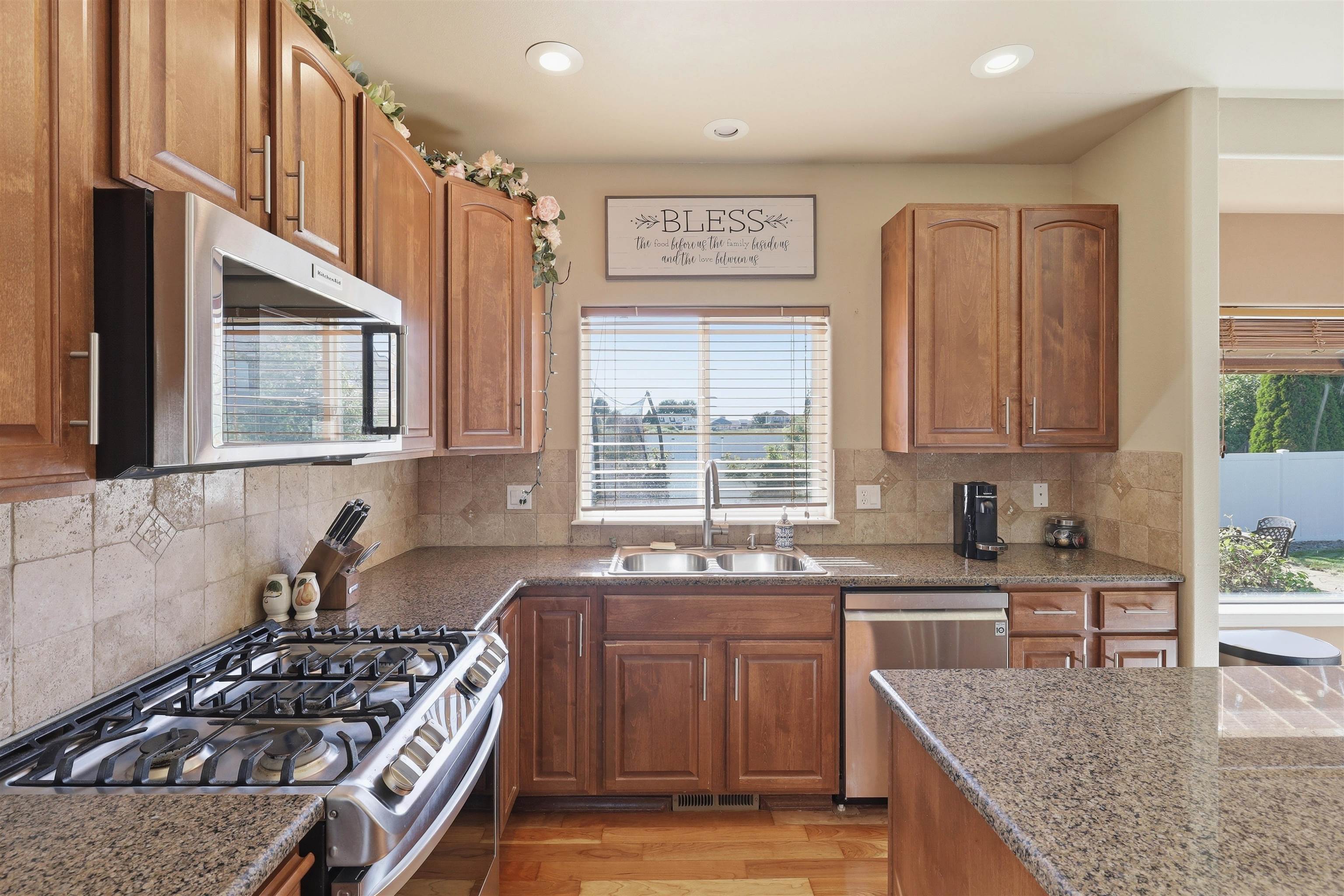 9721 North Austin Lane Spokane, WA 99208 - Photo 13 of 39