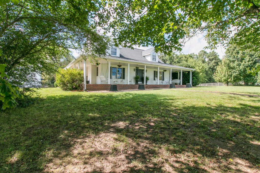 1099 Fannie Nicholson Road Chapmansboro, TN 37035 - Photo 3 of 27 Gallery Image 3