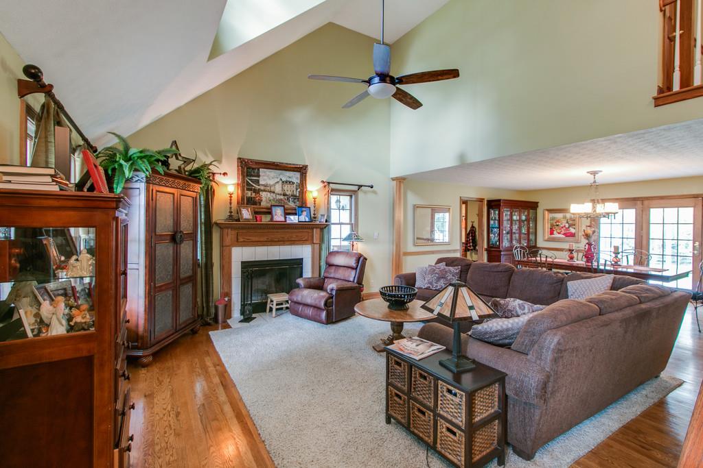 1099 Fannie Nicholson Road Chapmansboro, TN 37035 - Photo 5 of 27 Gallery Image 5