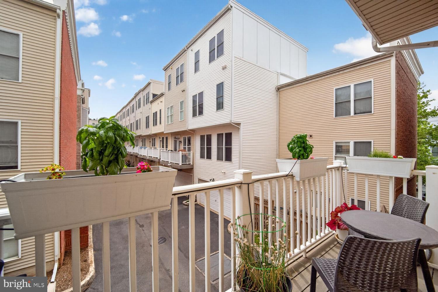 814 3rd Street Southeast Washington, DC 20003 - Photo 14 of 44
