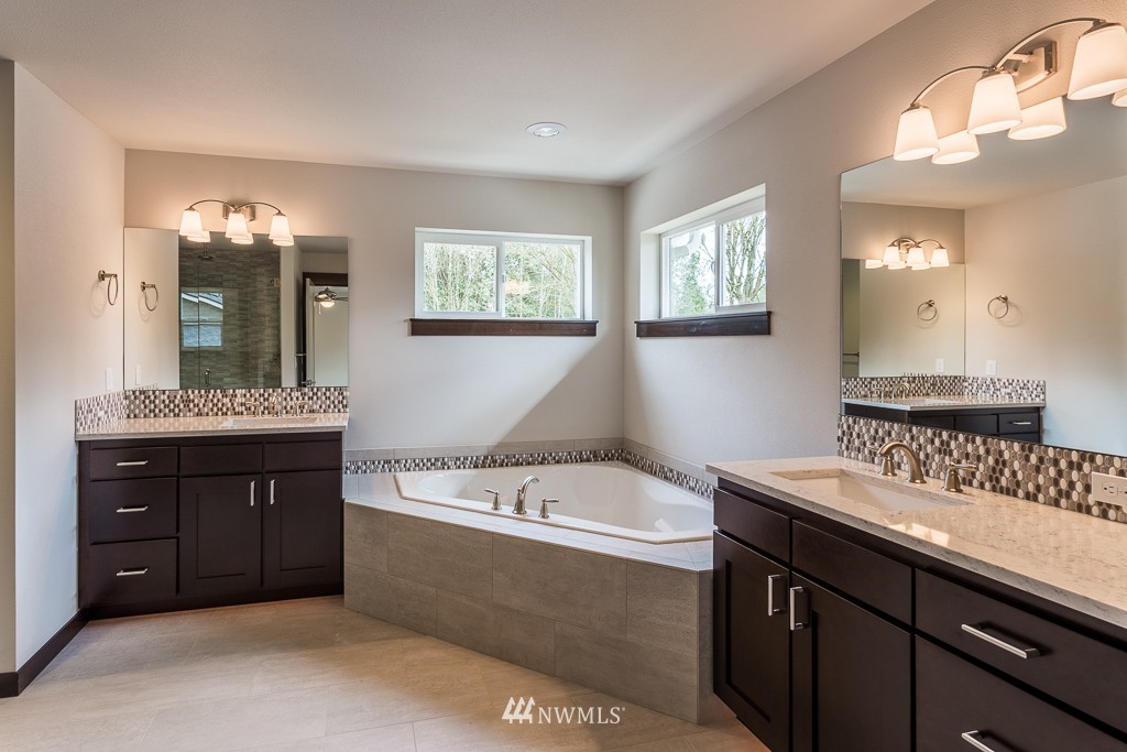 21411 9th Avenue Southeast Bothell, WA 98021 - Photo 13 of 22