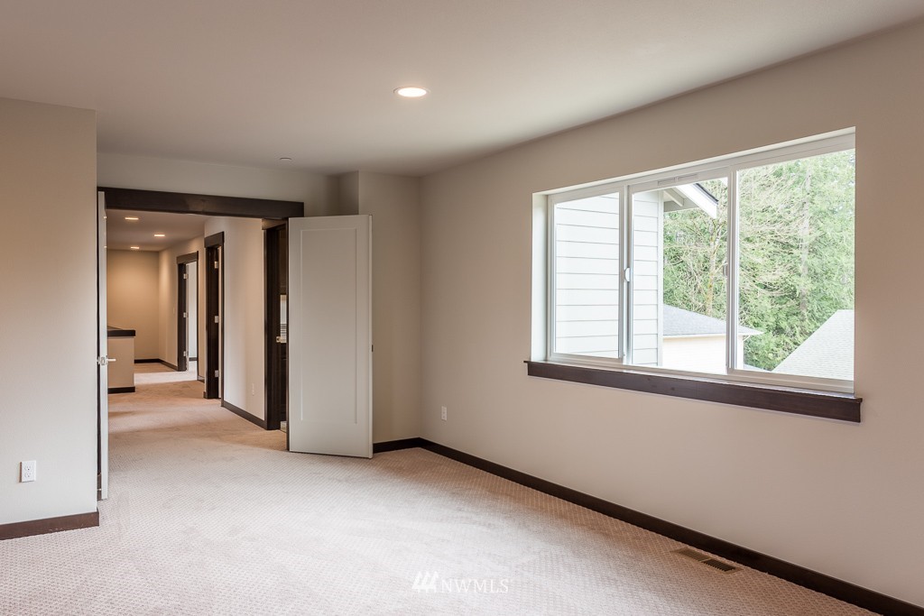 21411 9th Avenue Southeast Bothell, WA 98021 - Photo 16 of 22