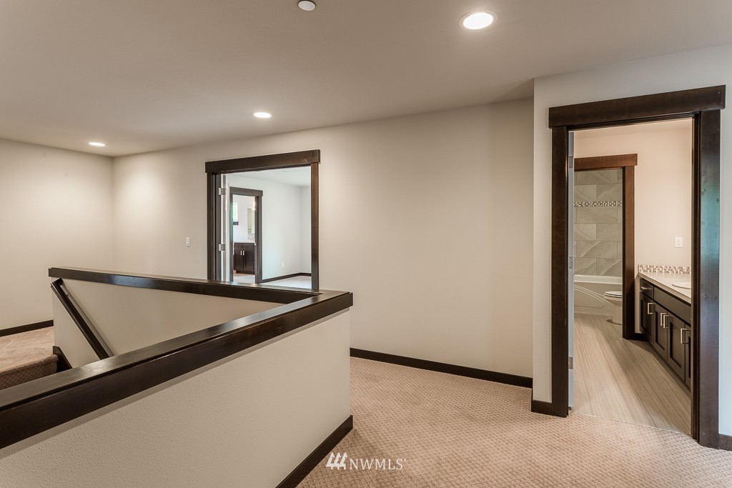 21411 9th Avenue Southeast Bothell, WA 98021 - Photo 7 of 22