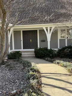 $625,000 | 8400 Wenonga Road, Leawood, KS 66206