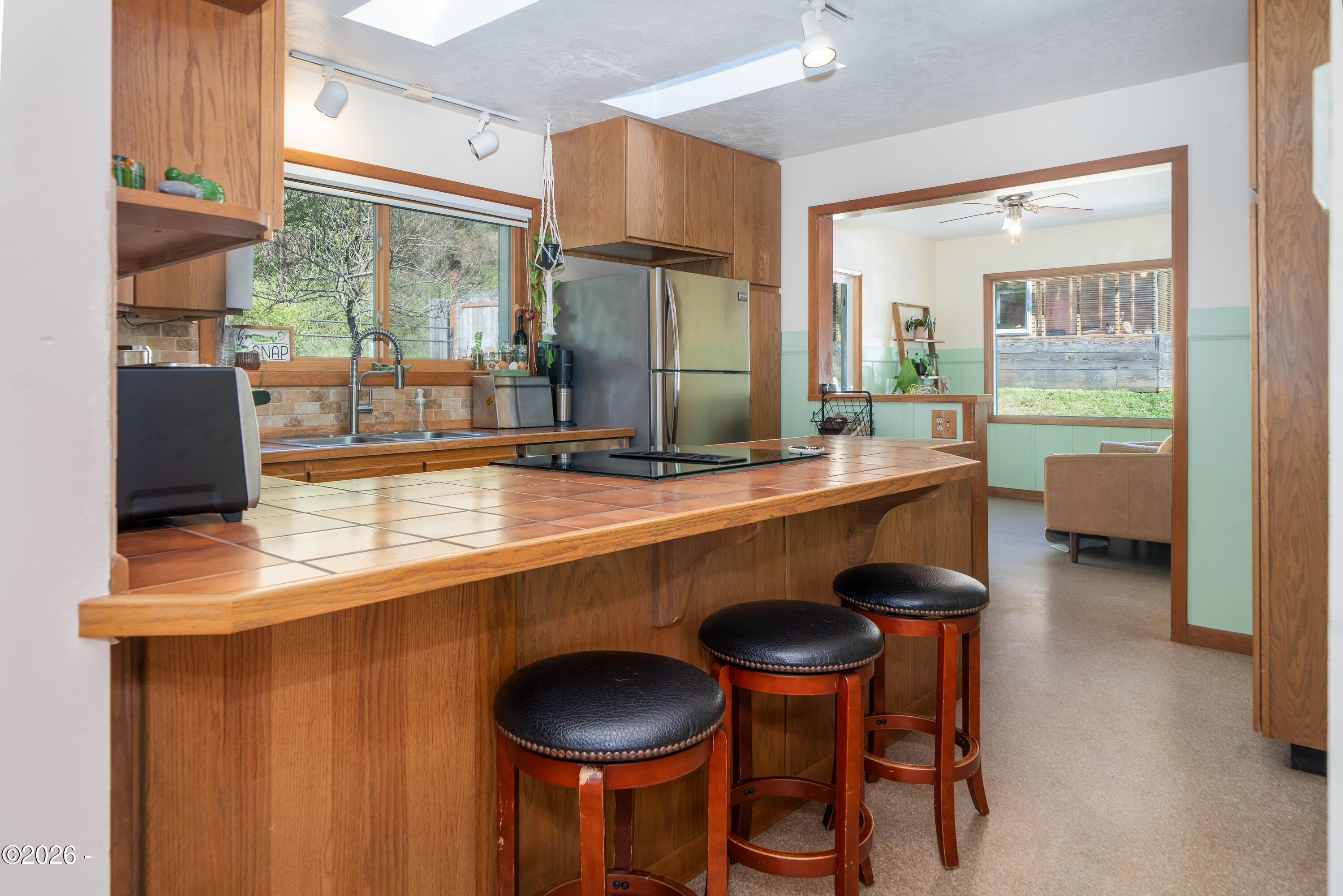258 Neal Loop Toledo, OR 97391 - Photo 18 of 53 Kitchen Bar Seating