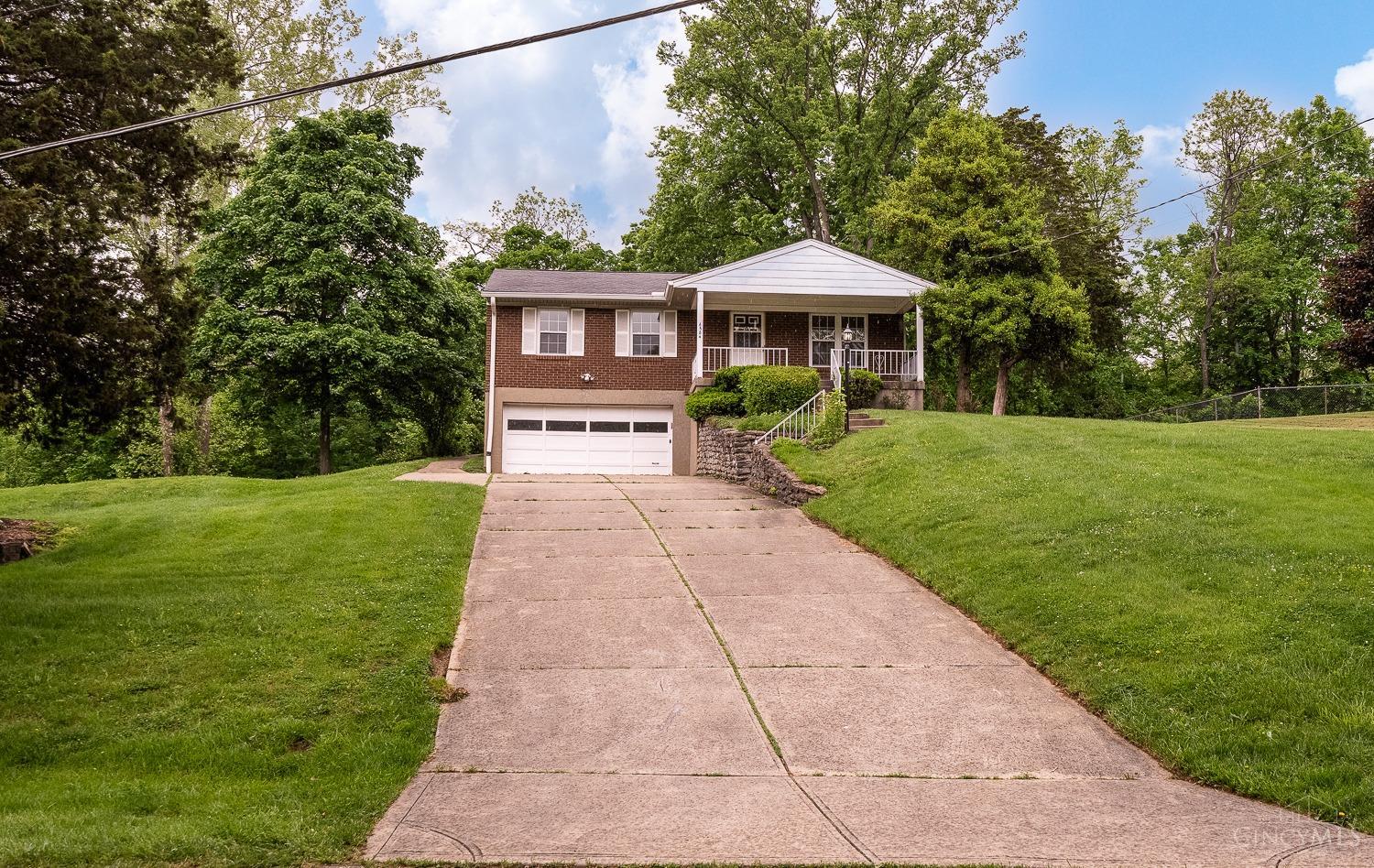 6584 Taylor Road Cincinnati, OH 45248 - Photo 2 of 35