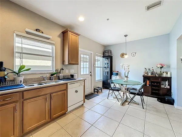 $300,000 | 13836 Daniels Landing Circle, Winter Garden, FL 34787