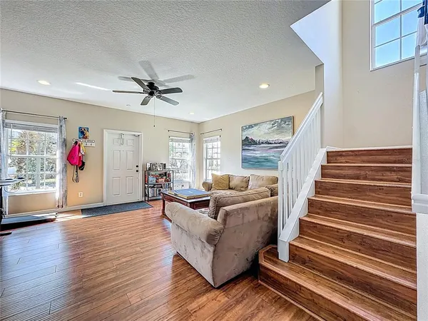 $300,000 | 13836 Daniels Landing Circle, Winter Garden, FL 34787