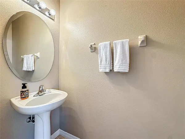 $300,000 | 13836 Daniels Landing Circle, Winter Garden, FL 34787