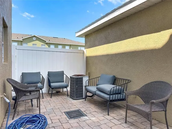 $300,000 | 13836 Daniels Landing Circle, Winter Garden, FL 34787