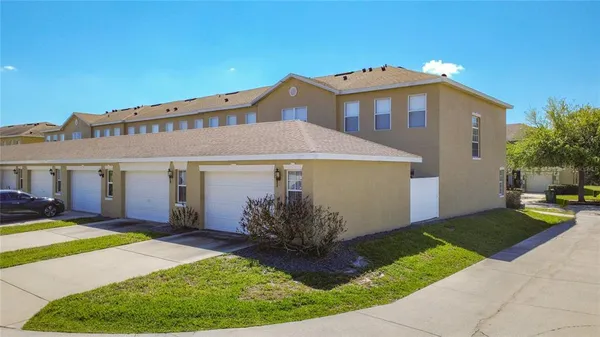 $300,000 | 13836 Daniels Landing Circle, Winter Garden, FL 34787
